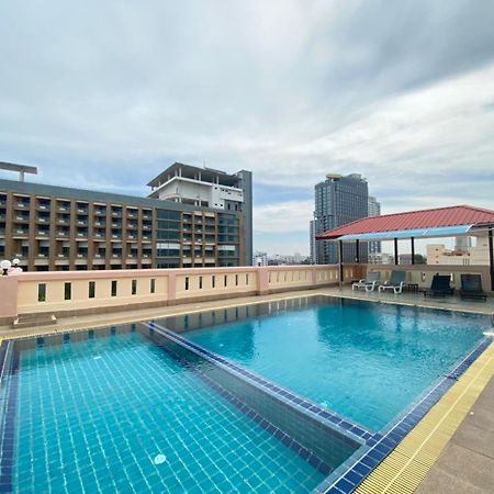 A.A. Pattaya Golden Beach Hotel Buitenkant foto