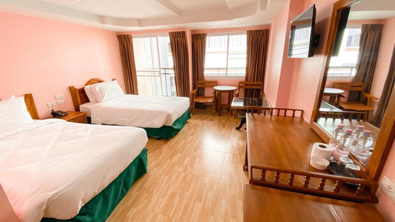 A.A. Pattaya Golden Beach Hotel Buitenkant foto