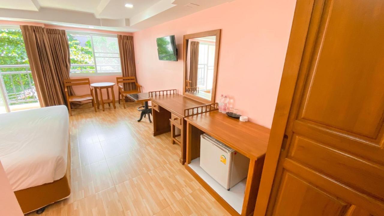 A.A. Pattaya Golden Beach Hotel Buitenkant foto