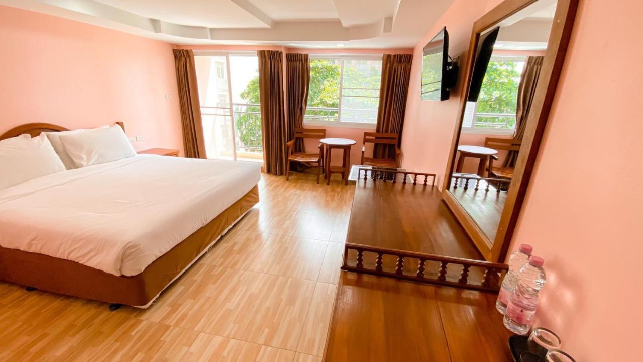 A.A. Pattaya Golden Beach Hotel Buitenkant foto