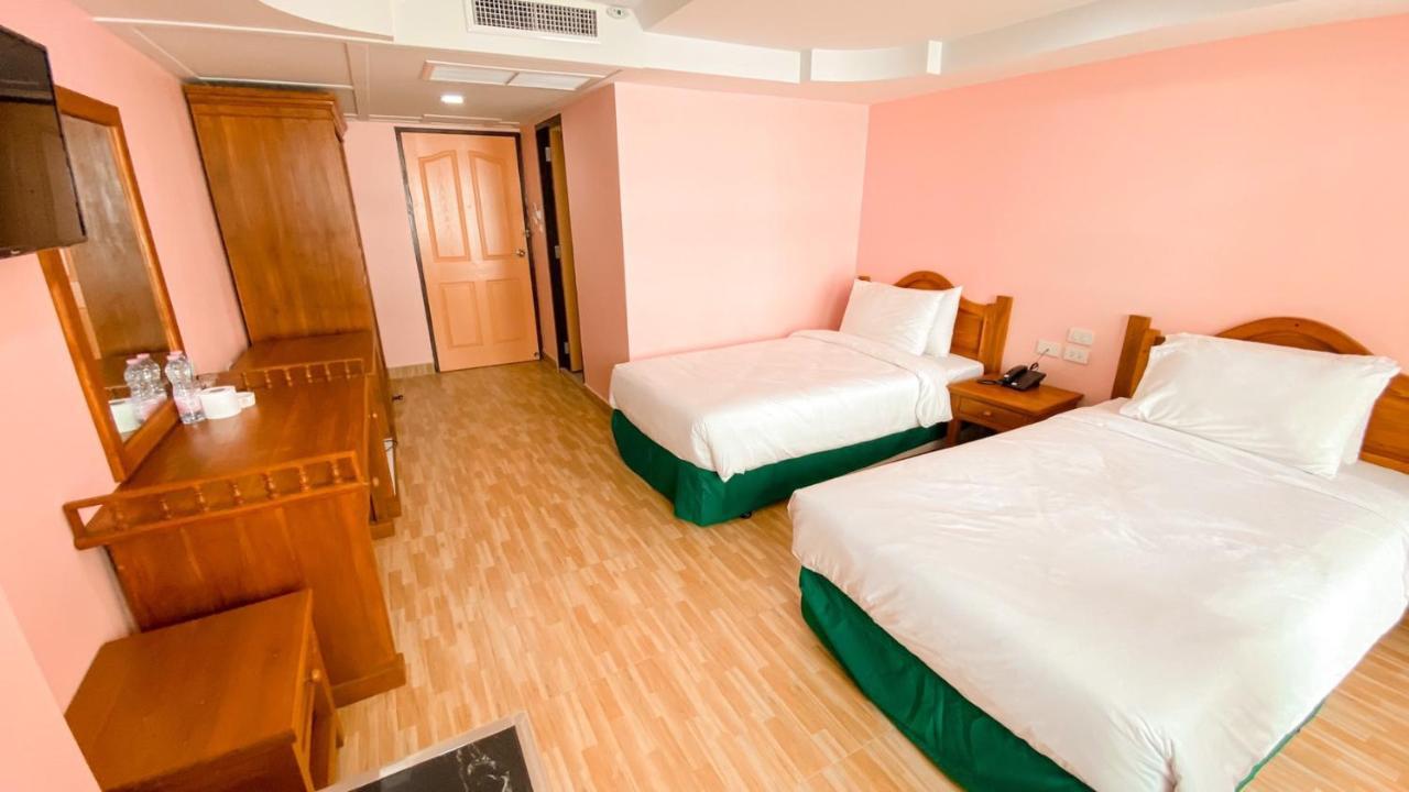 A.A. Pattaya Golden Beach Hotel Buitenkant foto