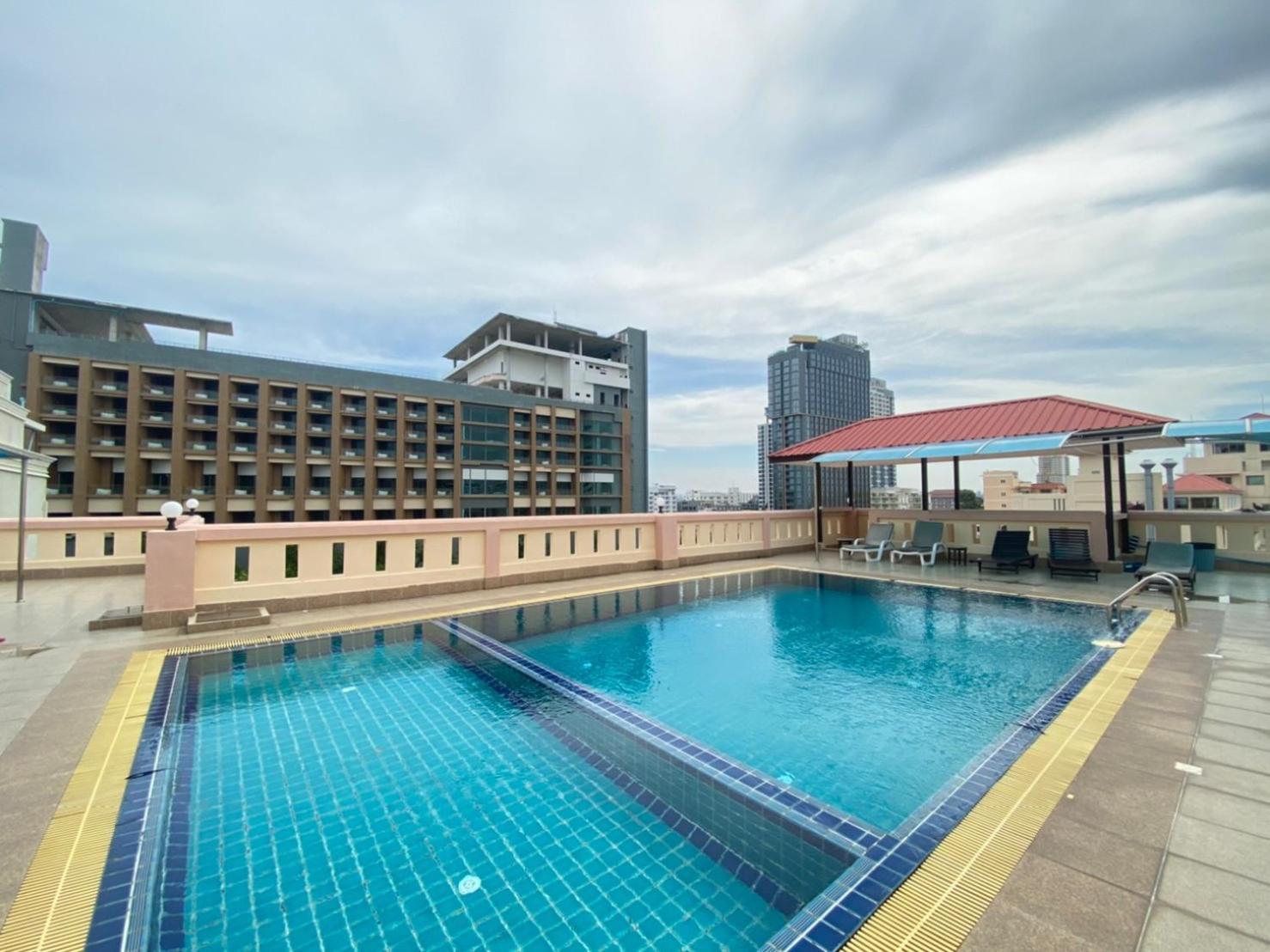 A.A. Pattaya Golden Beach Hotel Buitenkant foto