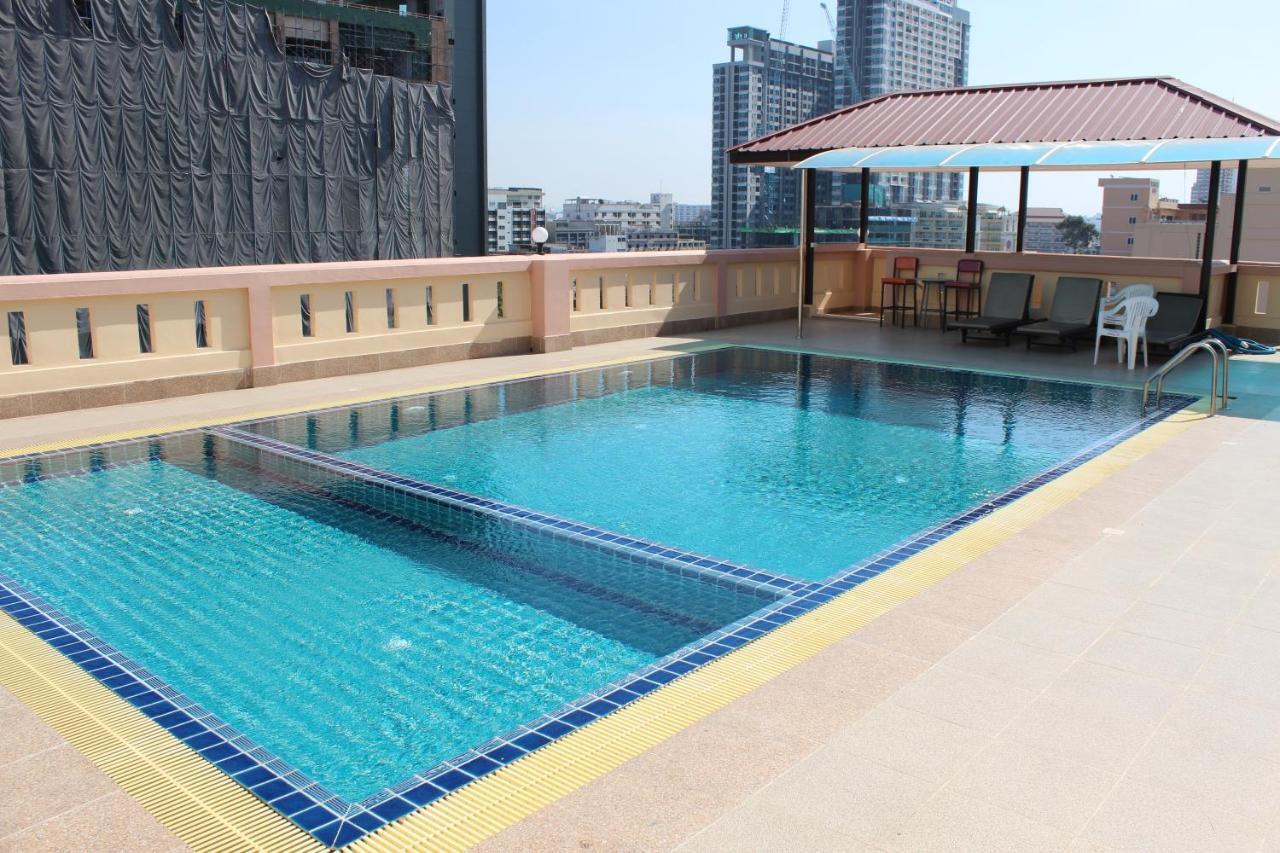 A.A. Pattaya Golden Beach Hotel Buitenkant foto